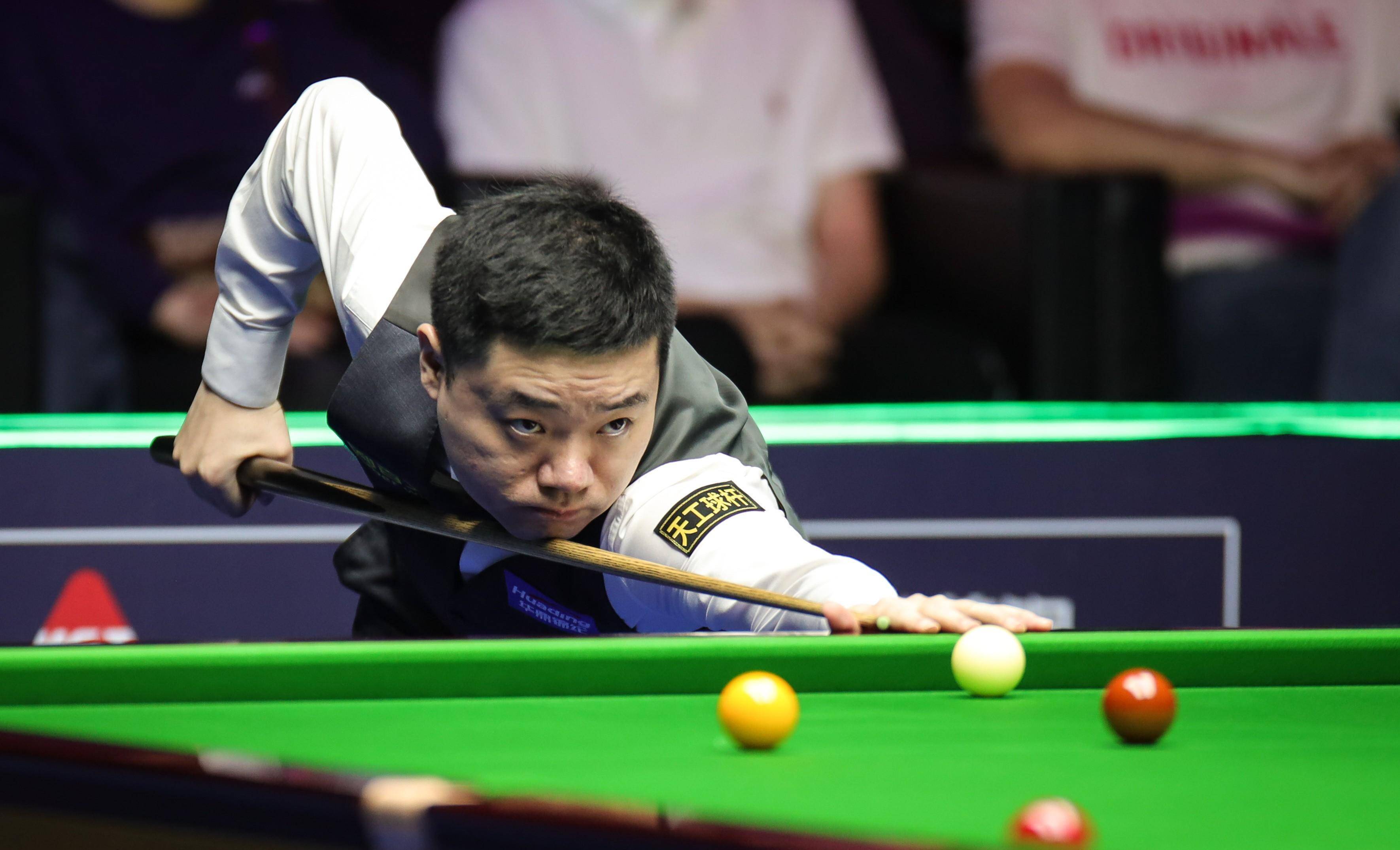 在赛场上实 在赛场上实