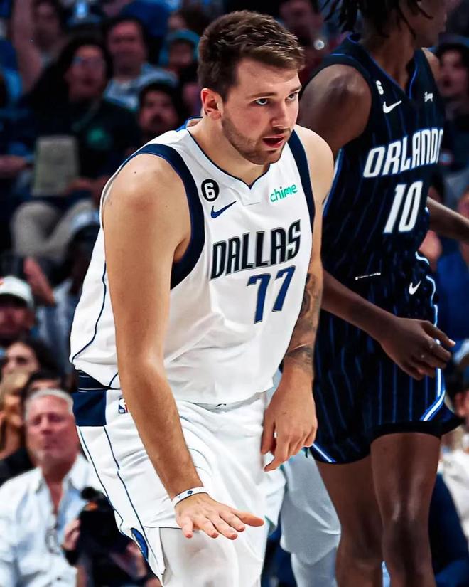 球员保持攻 球员保持攻